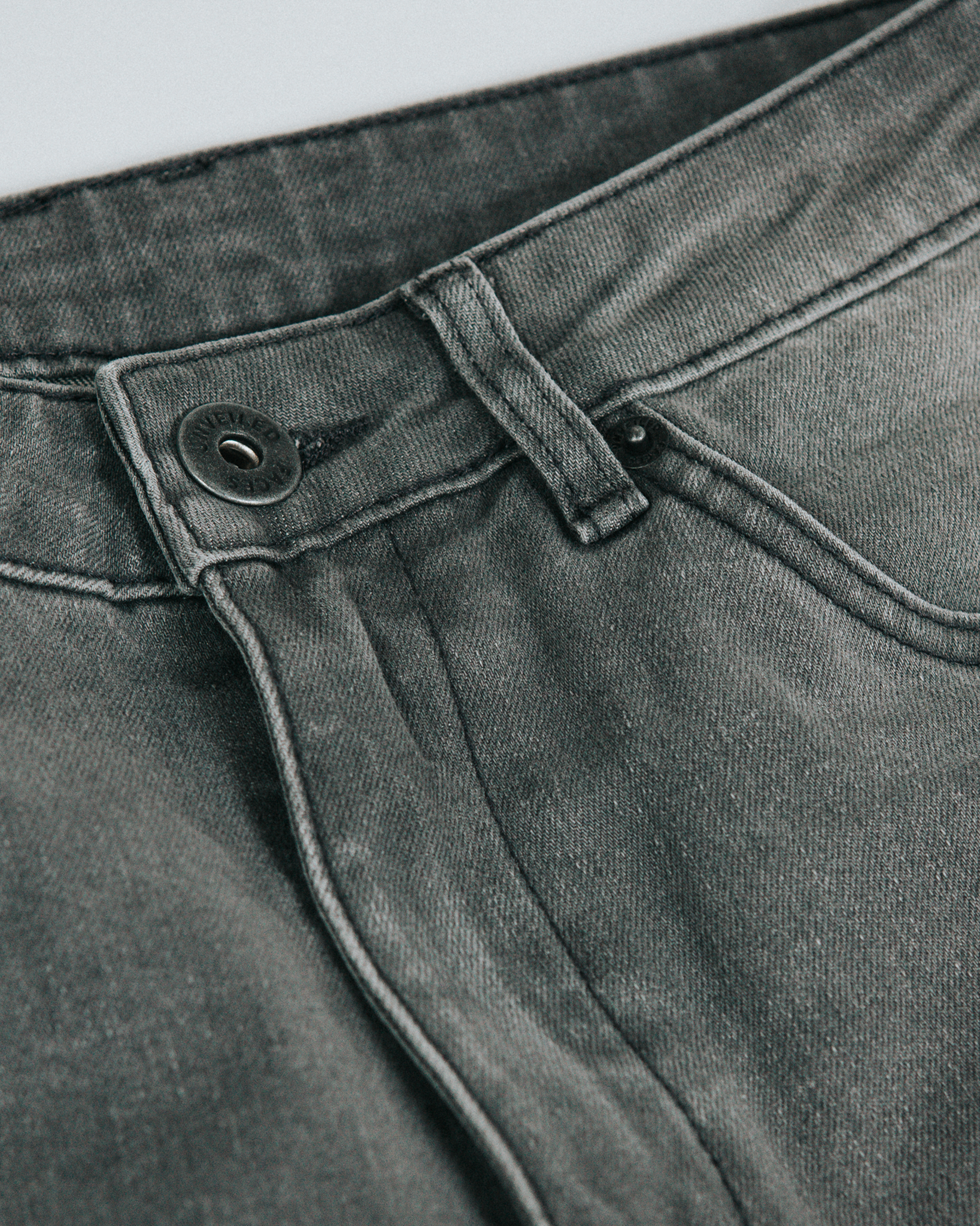 ESSENTIAL SKINNY JEAN : STONE GREY
